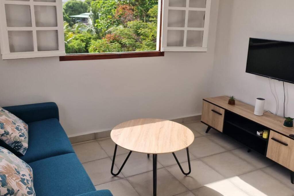 Joli T2 En Bas De Villa Vue Jardin Et Mer Вю-Абитан Екстериор снимка